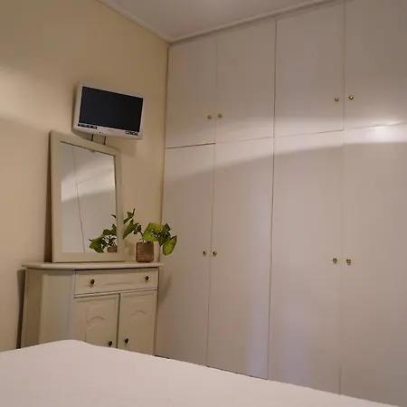 Spacious By The Sea Apartment